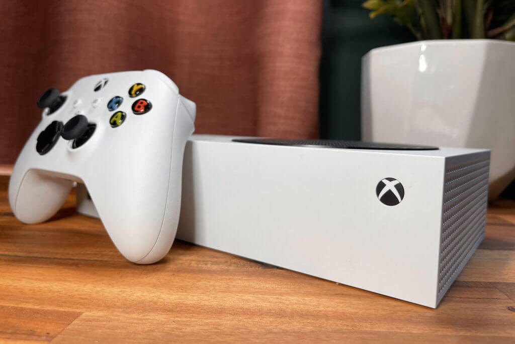 Xbox Series S review: Big things, small packages | Reviews.org