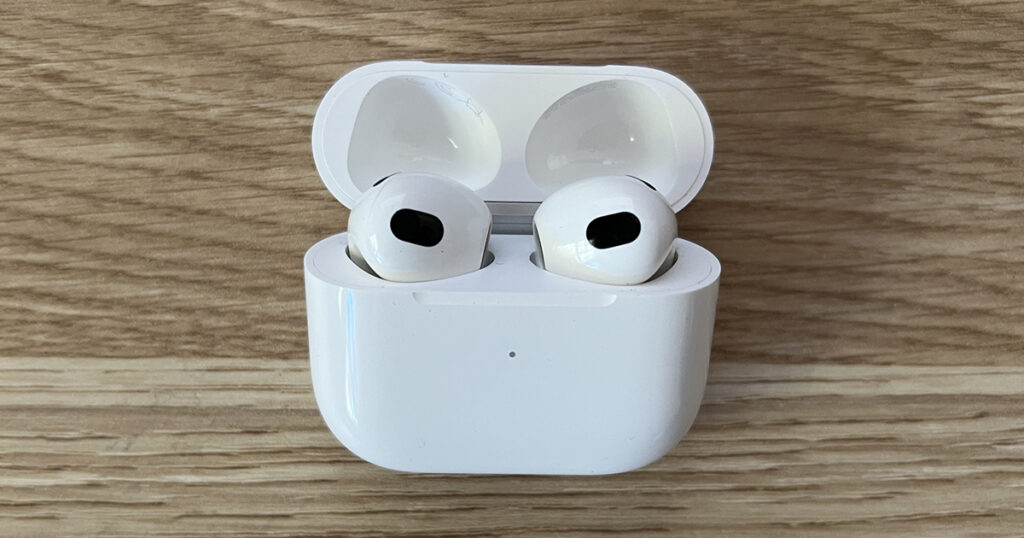 AirPods 3 in case