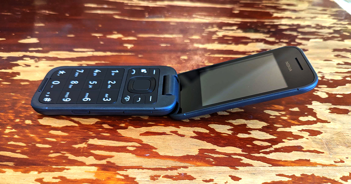 Nokia 2660 Flip phone a choice review: dumb Smart for