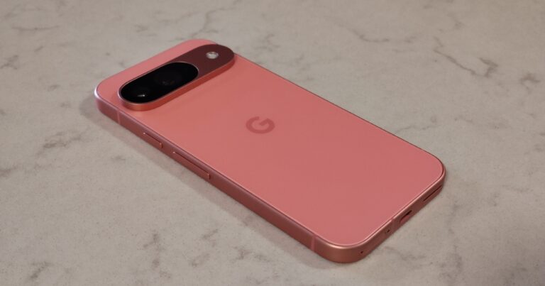 Google Pixel 9 in Pink