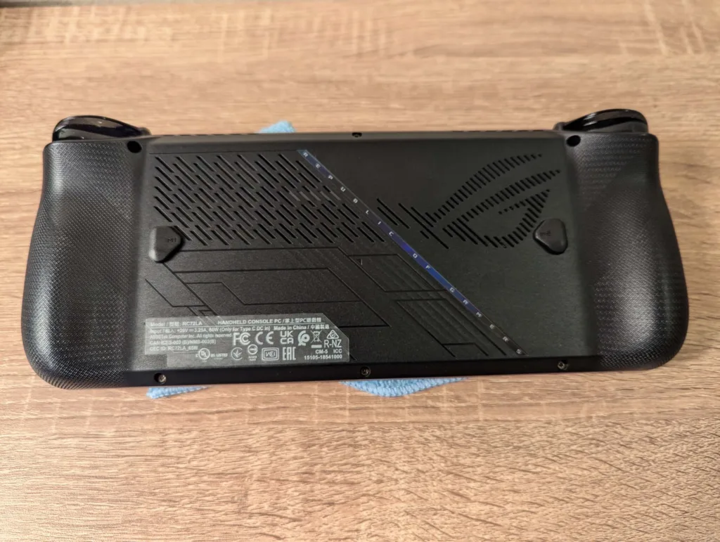 Asus ROG Ally X - backside